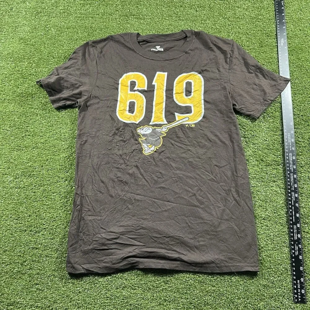 San Diego Padres MLB Short Sleeve Tee Brown Mens Size M NWOT
